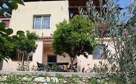 Guest House Noah&Kristel