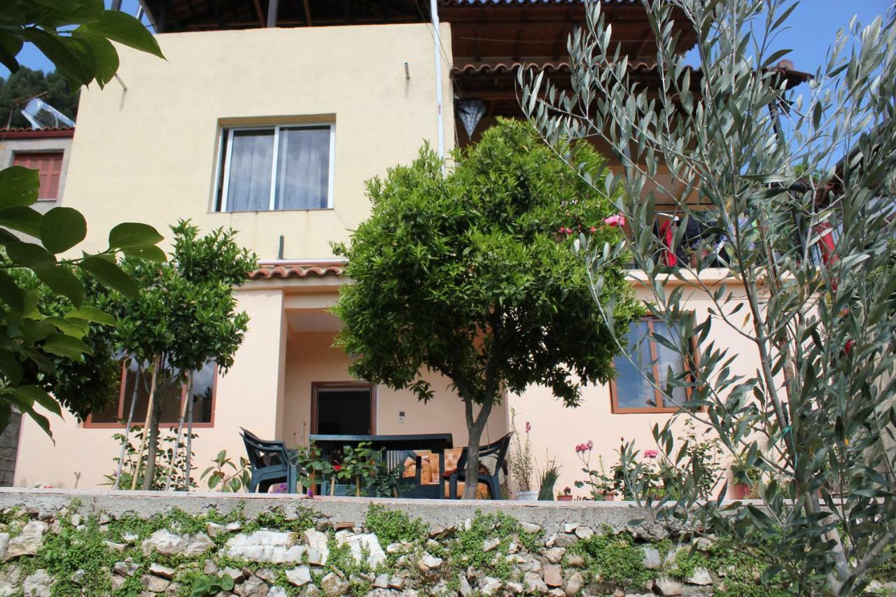 Guest House Noah&Kristel Berat Extérieur photo